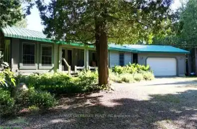 33 WHISKEY HARBOUR Road Northern Bruce Peninsula Ontario N0H1X0