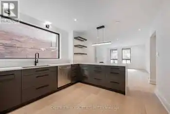 607 Huron St Unit# Main, Toronto, Ontario M5R 2R8, 3 Bedrooms Bedrooms, 5 Rooms Rooms,2 BathroomsBathrooms,All Houses,Rented,Huron,C9297935