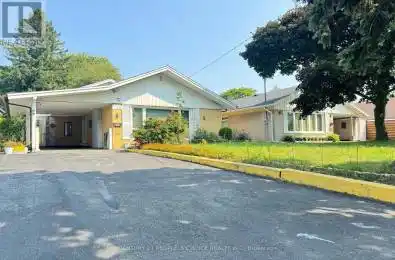 128 Elmhurst Drive Toronto (Rexdale-Kipling) Ontario M9W2K4