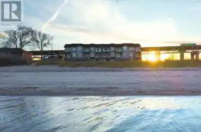 1083 Beach Boulevard Hamilton (Hamilton Beach) Ontario L8H6Z9
