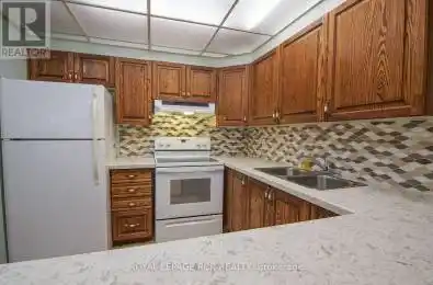 166 Olive Street Unit# 304 East Gwillimbury (Holland Landing) Ontario 