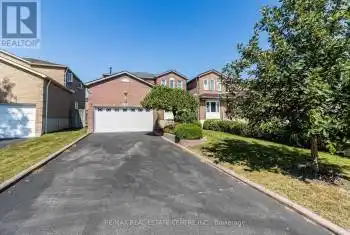 408 Naomi Cres, Mississauga, Ontario L5B 3S4, 4 Bedrooms Bedrooms, 11 Rooms Rooms,4 BathroomsBathrooms,All Houses,Sold,Naomi,W9366458
