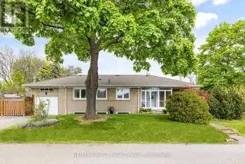 4 Markhall Ave, Toronto, Ontario M9B 1C9, 3 Bedrooms Bedrooms, 6 Rooms Rooms,2 BathroomsBathrooms,All Houses,Sold,Markhall,W9368880