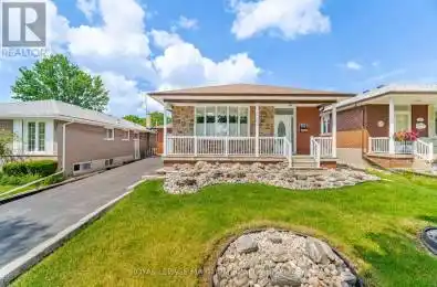 30 Guernsey Drive Toronto (Etobicoke West Mall) Ontario M9C3A6