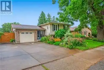 3195 ST. PATRICK Ave, Niagara Falls, Ontario L2J 2N1, 3 Bedrooms Bedrooms, 7 Rooms Rooms,2 BathroomsBathrooms,All Houses,Sold,ST. PATRICK,X9414953