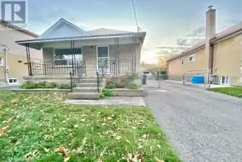 158 Hallmark Ave, Toronto, Ontario M8W 4K8, 2 Bedrooms Bedrooms, 5 Rooms Rooms,1 BathroomBathrooms,All Houses,Rented,Hallmark,W9388378