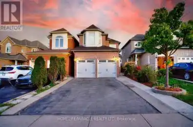 93 Crescent Brampton (Sandringham-Wellington) Ontario L6R2M4
