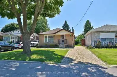 13 Bardwell Crescent Toronto (Wexford-Maryvale) Ontario M1R1E1