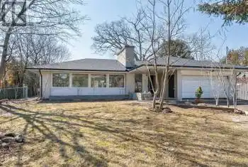 1620 Islington Ave, Toronto, Ontario M9A 3M6, 3 Bedrooms Bedrooms, 6 Rooms Rooms,4 BathroomsBathrooms,All Houses,Rented,Islington,W9392366