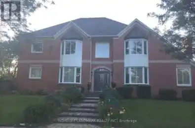 705 Gagnon Place Newmarket (Stonehaven-Wyndham) Ontario L3X1V8