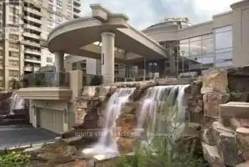 3880 Duke Of York Blvd Unit# PH10, Mississauga, Ontario L5B 4M7, 3 Bedrooms Bedrooms, 8 Rooms Rooms,3 BathroomsBathrooms,Condo,Rented,Duke Of York,W9396429