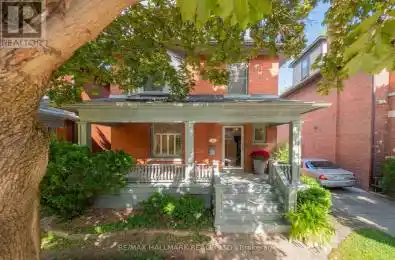 28 Fairview Boulevard Toronto (North Riverdale) Ontario M4K1L9
