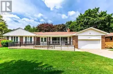 67 Laurentide Drive Toronto (Parkwoods-Donalda) Ontario M3A3E1