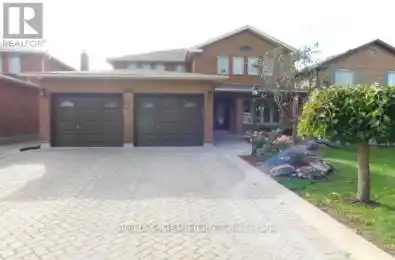 186 Valleyway Crescent Vaughan (Maple) Ontario L6A1K7