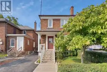 40 Rogers Rd, Toronto, Ontario M6E 1N7, 3 Bedrooms Bedrooms, 6 Rooms Rooms,2 BathroomsBathrooms,All Houses,Sold,Rogers,C9506804