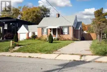 8 Westacres Rd, Toronto, Ontario M6M 2B8, 3 Bedrooms Bedrooms, 6 Rooms Rooms,2 BathroomsBathrooms,All Houses,Rented,Westacres,W9506971