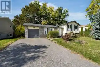 290 Pine Dr, Barrie, Ontario L4N 4H8, 3 Bedrooms Bedrooms, 8 Rooms Rooms,1 BathroomBathrooms,All Houses,Sold,Pine,S9508762