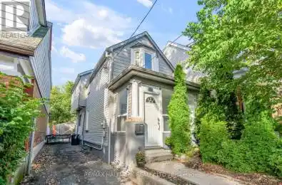382 Rhodes Avenue Toronto (Greenwood-Coxwell) Ontario M4L3A5