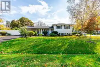 228 Plumtree Dr, Burlington, Ontario L7T 2G9, 3 Bedrooms Bedrooms, 9 Rooms Rooms,2 BathroomsBathrooms,All Houses,Sold,Plumtree,W9752011