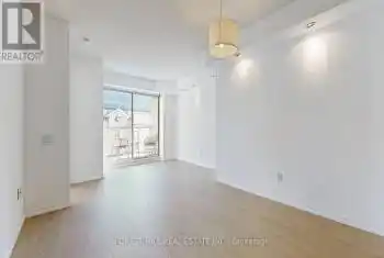 140 Bathurst St Unit# 310, Toronto, Ontario M5V 3N8, 1 Bedroom Bedrooms, 5 Rooms Rooms,1 BathroomBathrooms,Condo,Sold,Bathurst,C9769052