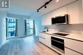 327 King St Unit# 3705, Toronto, Ontario M5C 0W7, 1 Bedroom Bedrooms, 3 Rooms Rooms,1 BathroomBathrooms,Condo,Rented,King,27630481