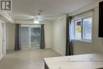 78 Mapleton Ave, Barrie, Ontario L4N 7L6, 2 Bedrooms Bedrooms, 4 Rooms Rooms,1 BathroomBathrooms,All Houses,Rented,Mapleton,S10414815