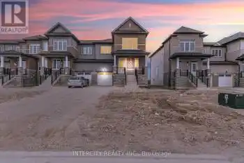 11 Carriage Lane, Wasaga Beach, Ontario L9Z 0L8, 3 Bedrooms Bedrooms, 6 Rooms Rooms,3 BathroomsBathrooms,All Houses,Sold,Carriage,S10416367