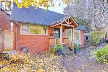 8 Thirty First St, Toronto, Ontario M8W 3E8, 3 Bedrooms Bedrooms, 6 Rooms Rooms,2 BathroomsBathrooms,All Houses,Rented,Thirty First,W10417018