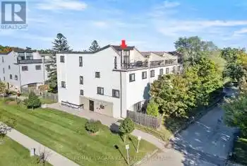 1058 Falgarwood Dr Unit# 142, Oakville, Ontario L6H 2P3, 3 Bedrooms Bedrooms, 9 Rooms Rooms,2 BathroomsBathrooms,Condo,Sold,Falgarwood,W9514858