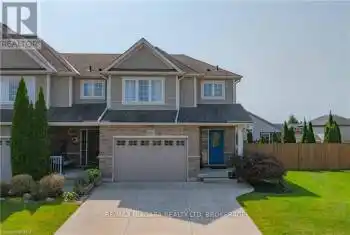 8714 Upper Canada Dr, Niagara Falls, Ontario L2H 0B8, 2 Bedrooms Bedrooms, 6 Rooms Rooms,3 BathroomsBathrooms,All Houses,Sold,Upper Canada,X10403091