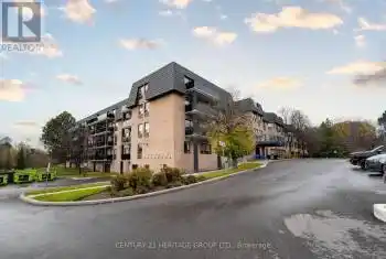 155 Main St Unit# 118, Newmarket, Ontario L3Y 8C2, 2 Bedrooms Bedrooms, 5 Rooms Rooms,2 BathroomsBathrooms,Condo,Sold,Main,N10426446
