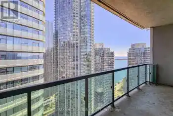 19 Grand Trunk Cres Unit# PH09, Toronto, Ontario M5J 3A3, 2 Bedrooms Bedrooms, 5 Rooms Rooms,2 BathroomsBathrooms,Condo,Rented,Grand Trunk,C10429784