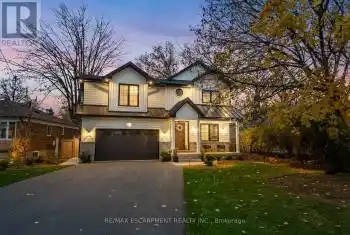58 Kingswood Rd, Oakville, Ontario L6K 2E3, 4 Bedrooms Bedrooms, 16 Rooms Rooms,5 BathroomsBathrooms,All Houses,Sold,Kingswood,W10430004