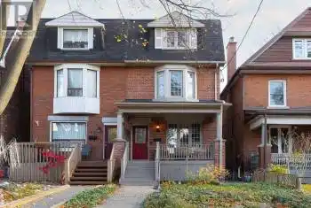 61 Fairview Ave, Toronto, Ontario M6P 3A3, 4 Bedrooms Bedrooms, 7 Rooms Rooms,4 BathroomsBathrooms,All Houses,Sold,Fairview,W10432190