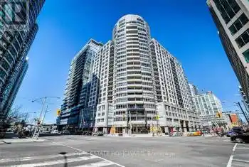 20 Blue Jays Way Unit# 2402, Toronto, Ontario M5V 3W6, 3 Bedrooms Bedrooms, 6 Rooms Rooms,3 BathroomsBathrooms,Condo,Rented,Blue Jays,C10441288