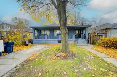 15 Charleswood Drive Toronto (Clanton Park) Ontario M3H1X3