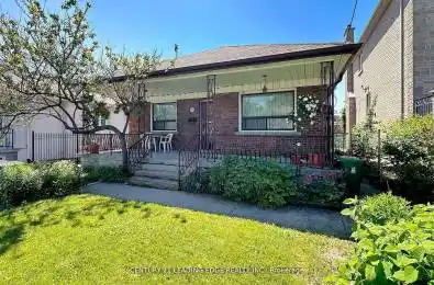 105 Regina Avenue Toronto (Englemount-Lawrence) Ontario M6A1R5
