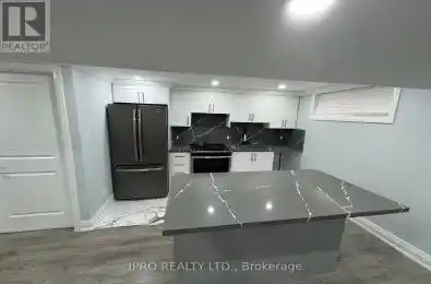 2552 Privet Crescent Unit# Lower Mississauga (Cooksville) Ontario L5B2