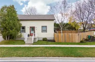62 MAIN Street Bluewater (Zurich) Ontario N0M2T0