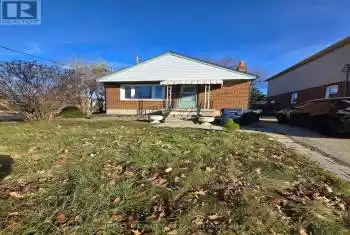 109 Vanbrugh Ave Unit# Main Fl, Toronto, Ontario M1N 3T4, 2 Bedrooms Bedrooms, 5 Rooms Rooms,1 BathroomBathrooms,All Houses,Rented,Vanbrugh,27708058