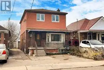 32 Shortt St, Toronto, Ontario M6E 3X8, 3 Bedrooms Bedrooms, 5 Rooms Rooms,3 BathroomsBathrooms,All Houses,Rented,Shortt,27718737
