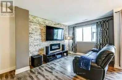 2001 Bonnymede Drive Unit# 202 Mississauga (Clarkson) Ontario L5J4H8