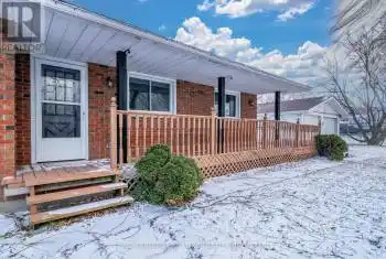 60 Dorland Dr, Greater Napanee, Ontario K7R 3K7, 3 Bedrooms Bedrooms, 9 Rooms Rooms,2 BathroomsBathrooms,All Houses,Sold,Dorland,X11893607