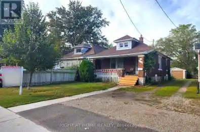 819 Quebec Street London Ontario N5Y1X3