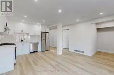 85 Primula Crescent Unit# MAIN Toronto (Humber Summit) Ontario M9L1J9