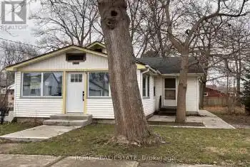 3767 CONCORD ST Ave, Fort Erie, Ontario L0S 1B0, 2 Bedrooms Bedrooms, 6 Rooms Rooms,1 BathroomBathrooms,All Houses,Rented,CONCORD ST,X11896611