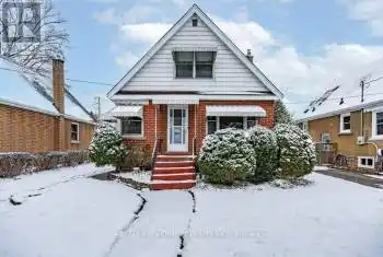 1A Cameron Ave, Hamilton, Ontario L9H 1P4, 2 Bedrooms Bedrooms, 7 Rooms Rooms,2 BathroomsBathrooms,All Houses,Sold,Cameron,X11900043