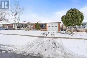 17 Vange Cres, Toronto, Ontario M9V 3N6, 3 Bedrooms Bedrooms, 4 Rooms Rooms,2 BathroomsBathrooms,All Houses,Sold,Vange,W11903299