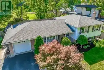 2492 Rebecca St, Oakville, Ontario L6L 2B2, 3 Bedrooms Bedrooms, 9 Rooms Rooms,2 BathroomsBathrooms,All Houses,Sold,Rebecca,W9391392