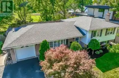 2492 Rebecca Street Oakville (Bronte West) Ontario L6L2B2
